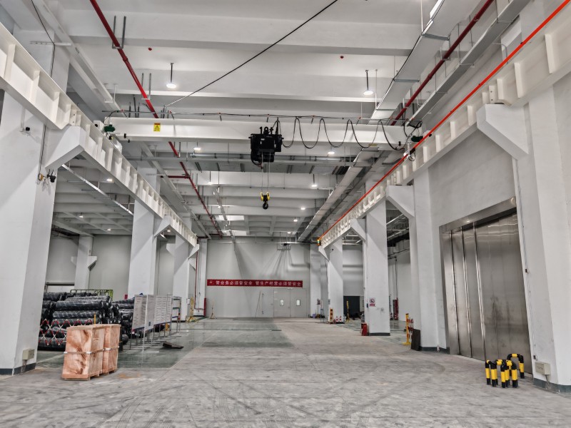 十万级无尘室吊装设备